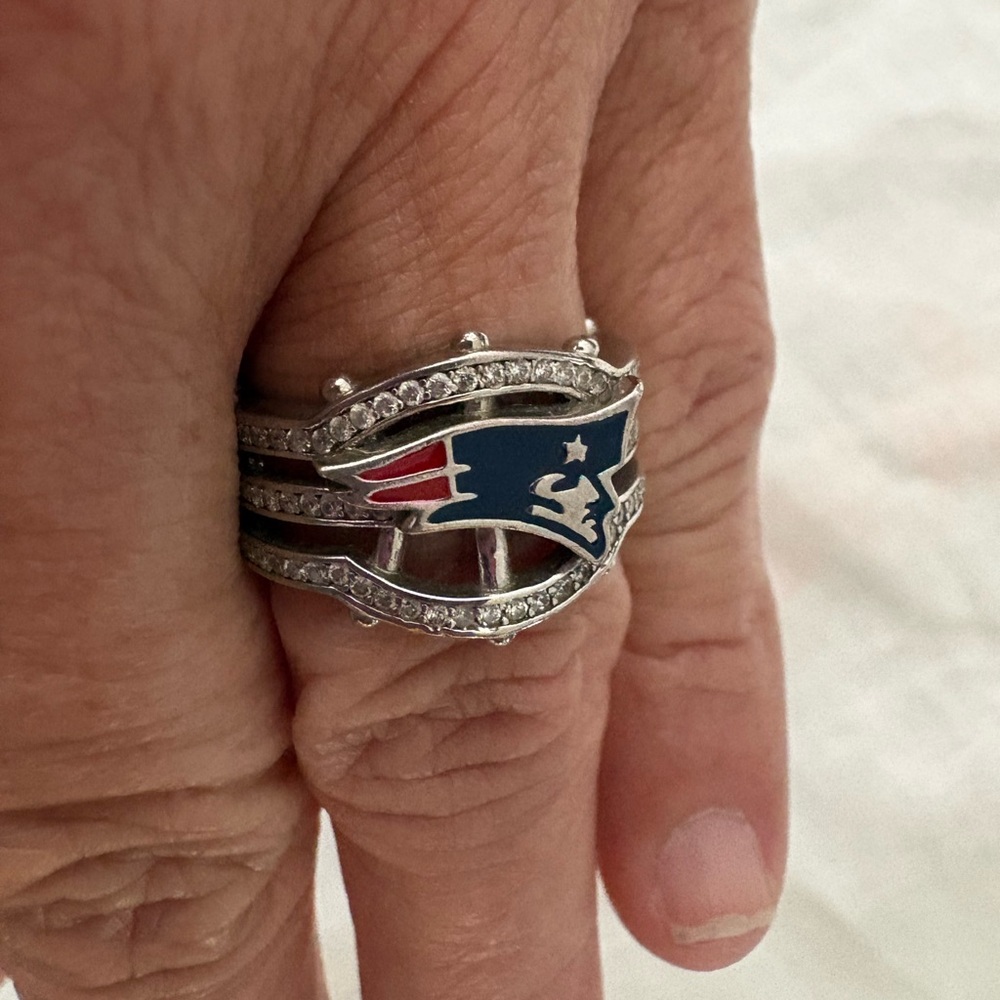 NFL Silver patriots  Ring with Blue and Red Logo size 6